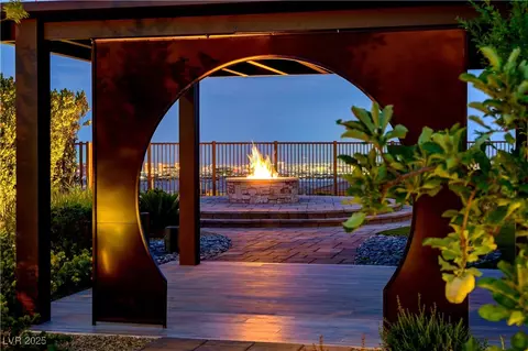 12518 Skyracer Dr, Las Vegas, NV 89138