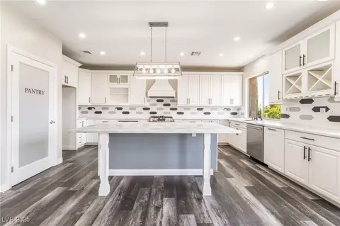 11825 Arenoso Dr, Las Vegas, NV 89138