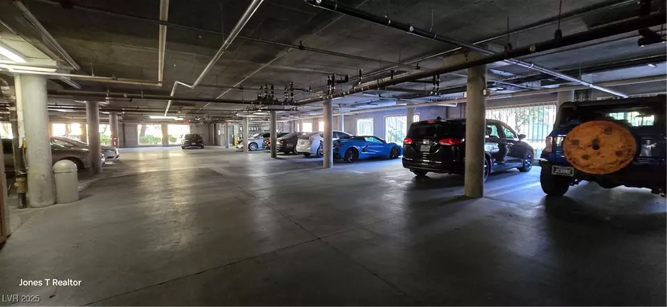 Exterior - 220 E Flamingo Rd #302, Las Vegas, NV 89169 photo 7 of 7