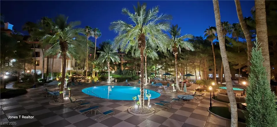 Exterior - 220 E Flamingo Rd #302, Las Vegas, NV 89169 photo 3 of 7