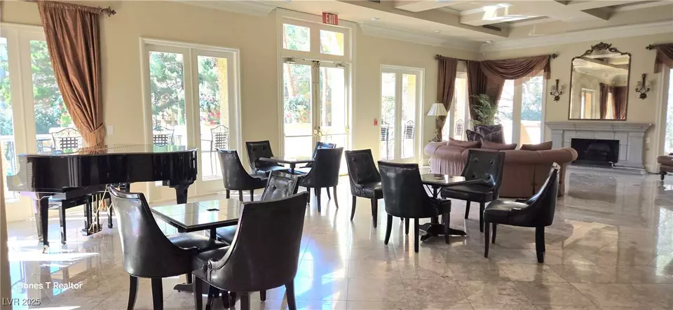 Dining - 220 E Flamingo Rd #302, Las Vegas, NV 89169 photo 1 of 1