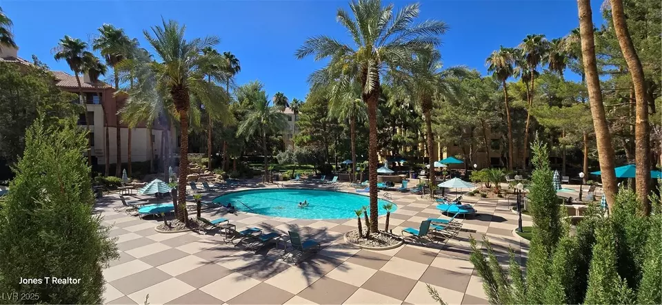 Exterior - 220 E Flamingo Rd #302, Las Vegas, NV 89169 photo 2 of 7