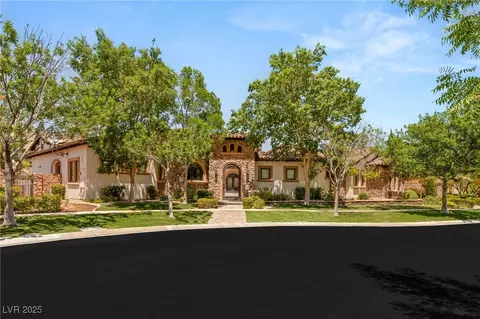 38 Pebble Dunes Ct, Las Vegas, NV 89141