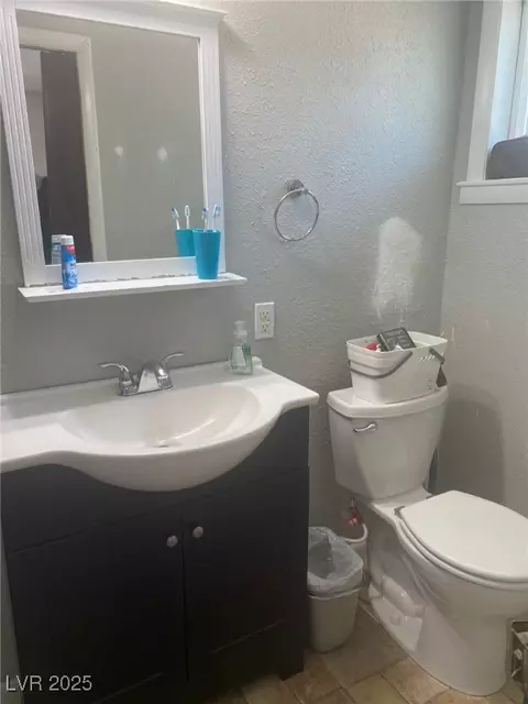 Bath - 27 Carson Ct, Ely, NV 89301 photo 2 of 2