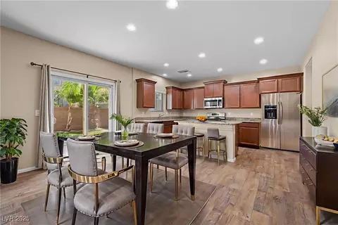 9127 Island Wolf Ave, Las Vegas, NV 89149