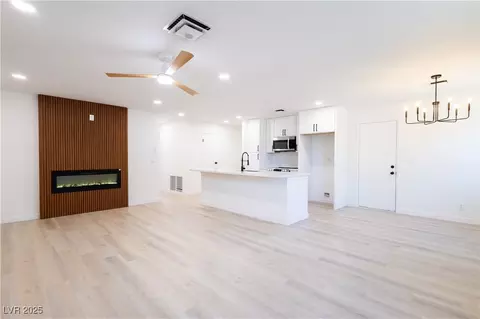 508 S Jones Blvd, Las Vegas, NV 89107