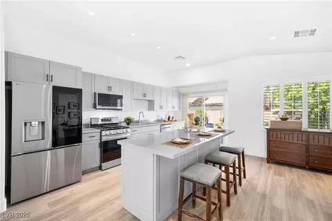 304 Desert Knolls St, Henderson, NV 89014
