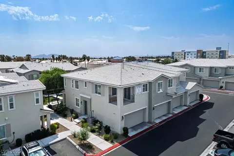 5730 Sky Pointe Dr #111, Las Vegas, NV 89130
