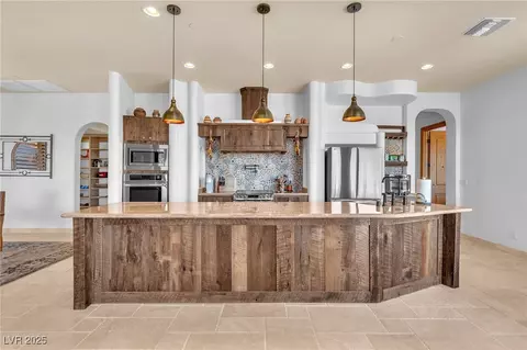 186 S Naples St, Henderson, NV 89015