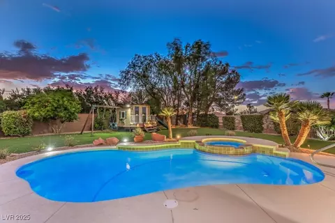 71 Fountainhead Cir, Henderson, NV 89052