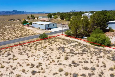 Luscombe, Sandy Valley, NV 89019 photo 13