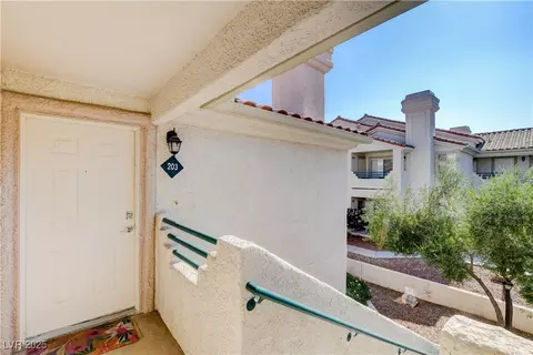 601 Harvest Run Dr #203, Las Vegas, NV 89145