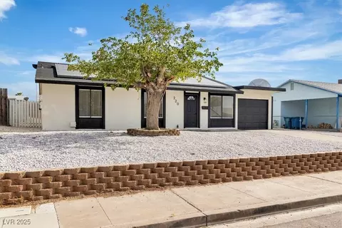220 Dogwood St, Henderson, NV 89015