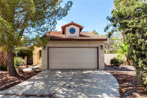 6465 Plumcrest Rd, Las Vegas, NV 89108