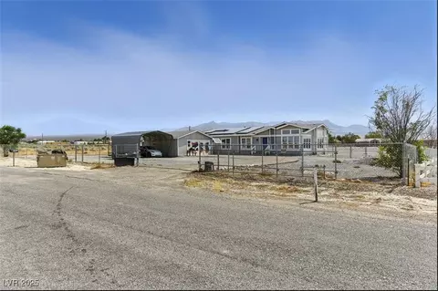 3551 Tahachapi Ave, Pahrump, NV 89048