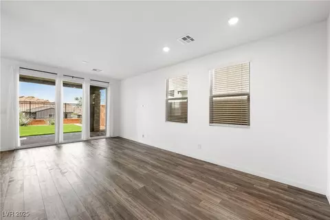 Living - 175 Strada Fontana, Henderson, NV 89011 photo 2 of 5