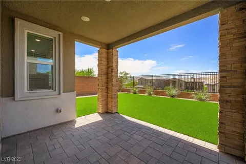 Exterior - 175 Strada Fontana, Henderson, NV 89011 photo 7 of 11