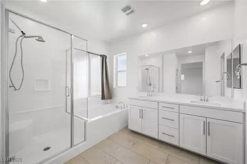 Bath - 175 Strada Fontana, Henderson, NV 89011 photo 1 of 1