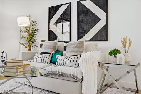 5171 Lindell Rd #201, Las Vegas, NV 89118