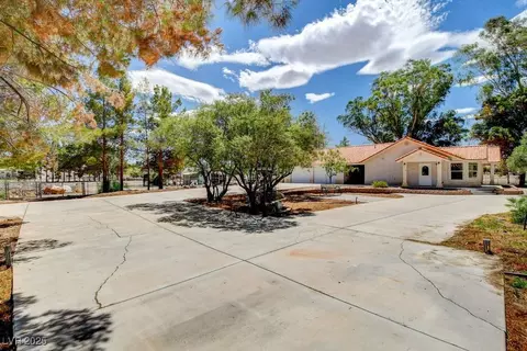 1635 Zubia St, Overton, NV 89040