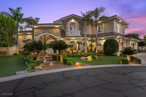 8685 Christopher Lee Cir, Las Vegas, NV 89129