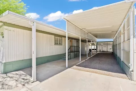 276 Navajo Dr, Henderson, NV 89015