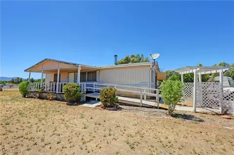 1050 W Donner St, Pahrump, NV 89048
