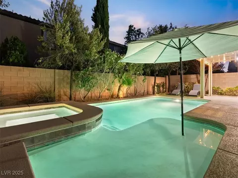 107 Crooked Putter Dr, Las Vegas, NV 89148