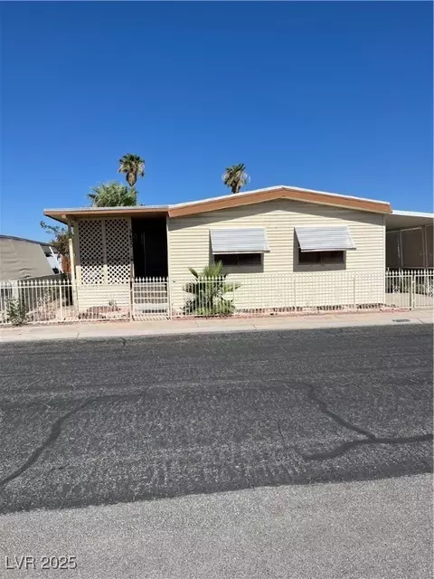 3430 Isle Royale Dr, Las Vegas, NV 89122