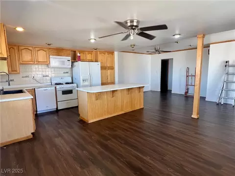 225 Apache Pl, Henderson, NV 89015 photo 7
