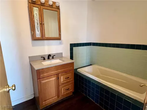 225 Apache Pl, Henderson, NV 89015 photo 13