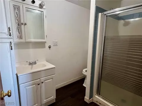 225 Apache Pl, Henderson, NV 89015 photo 9
