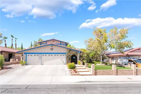 8908 Silvagni Dr, Las Vegas, NV 89117