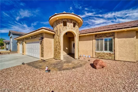 5120 E Chasemoor St, Pahrump, NV 89061