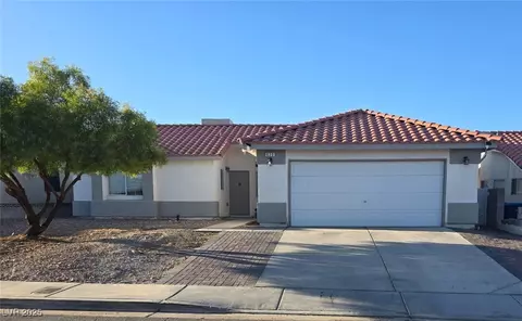620 Stonehurst Dr, North Las Vegas, NV 89031