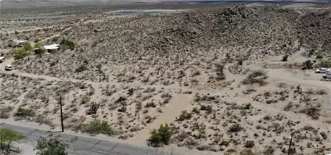 E Hobson, Searchlight, NV 89046 photo 2