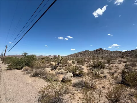 E Hobson, Searchlight, NV 89046 photo 7