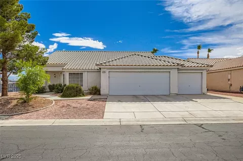 4723 Carefree Dr, Las Vegas, NV 89122