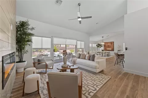 8517 Bayland Dr, Las Vegas, NV 89134