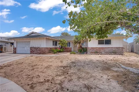 1505 Flag Cir, Las Vegas, NV 89102