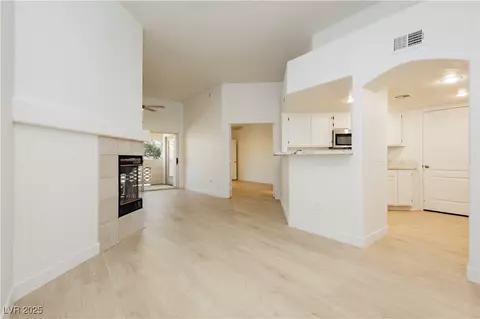 7400 W Flamingo Rd #2033, Las Vegas, NV 89147