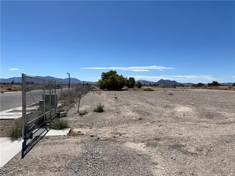 780 E Makenna Rain Dr, Pahrump, NV 89048