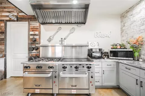 Kitchen - 6510 Sunset Dr, Caliente, NV 89008 photo 10 of 10