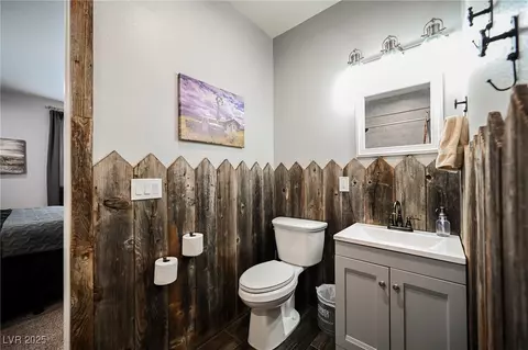 Bath - 6510 Sunset Dr, Caliente, NV 89008 photo 9 of 12