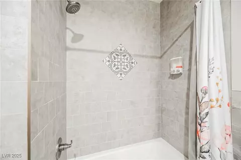 Bath - 6510 Sunset Dr, Caliente, NV 89008 photo 4 of 12