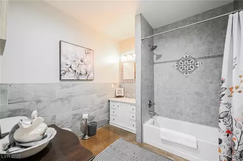 Bath - 6510 Sunset Dr, Caliente, NV 89008 photo 2 of 12