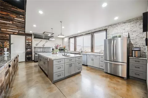 Kitchen - 6510 Sunset Dr, Caliente, NV 89008 photo 4 of 10