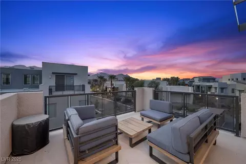 11325 Gravitation Dr, Las Vegas, NV 89135