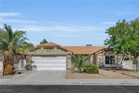 2820 Gentilly Ln, Las Vegas, NV 89108