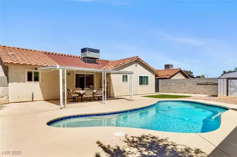 260 Lido Dr, Henderson, NV 89015